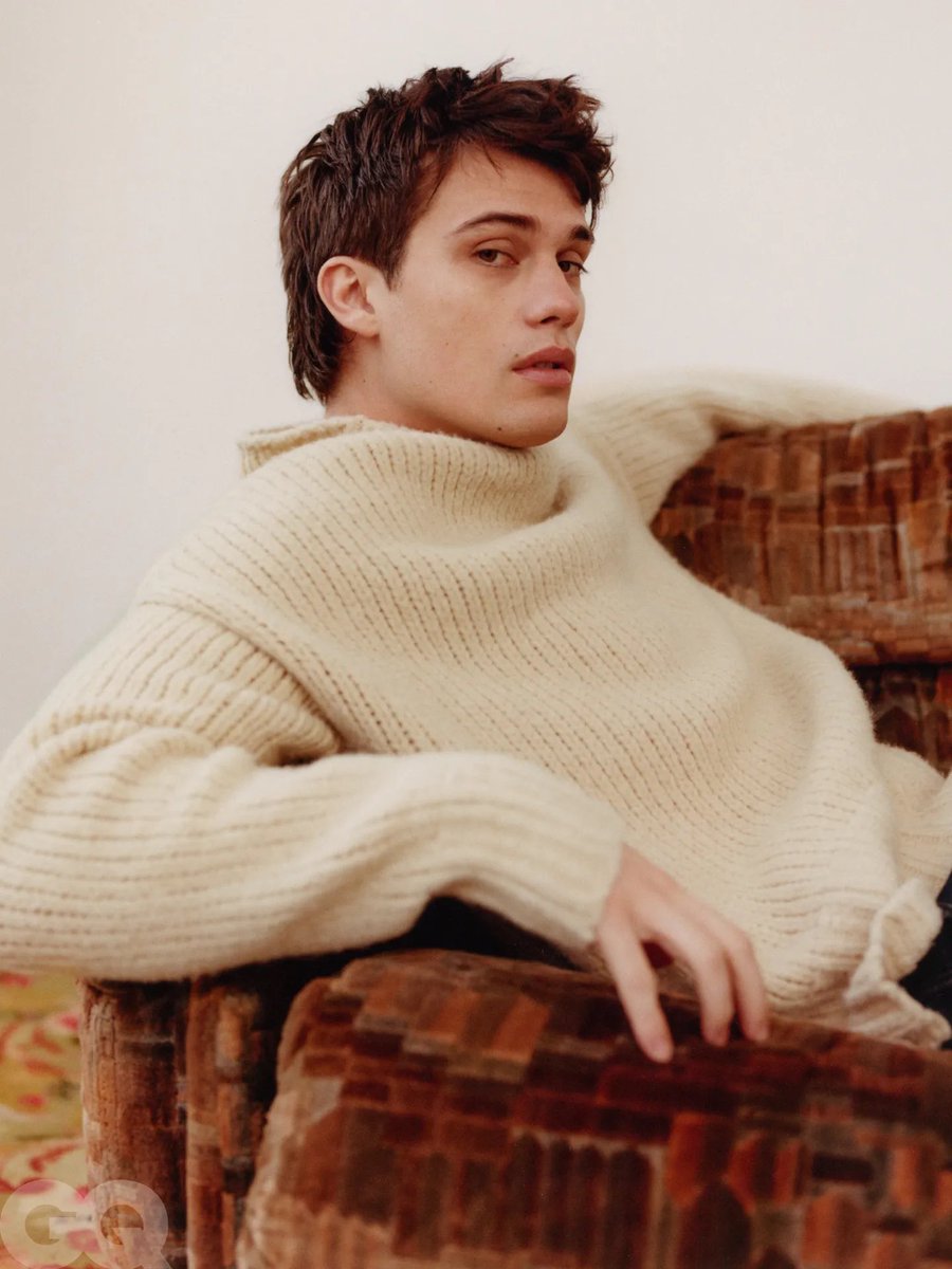 FilmUpdates's tweet photo. Nicholas Galitzine &amp; Marisa Abela to star in ‘THE RETURN OF STANLEY ATWELL,’ based on an original story by Steven Soderbergh.

Described as a “punky &amp; raunchy” thriller. https://t.co/BGF4jMmmRL