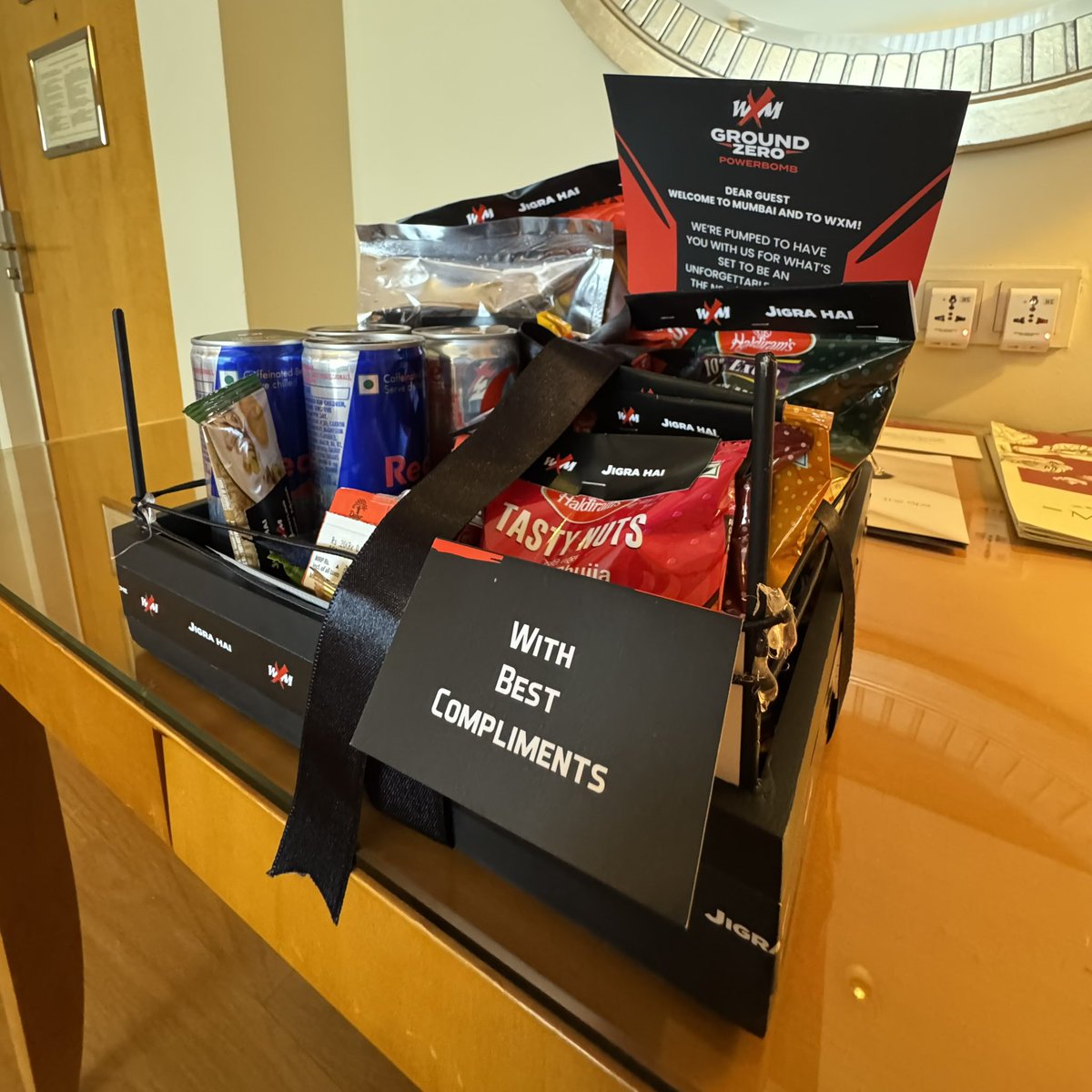 Landed in Mumbai this morning ahead of filming tomorrow’s massive <a href="/Official_WXM/">WXM</a> event — the company’s biggest show yet at the NSCI Dome as part of the Wave Summit. 

Thanks for the warm welcome! 🇮🇳

#WAVES2025 #JigraHai