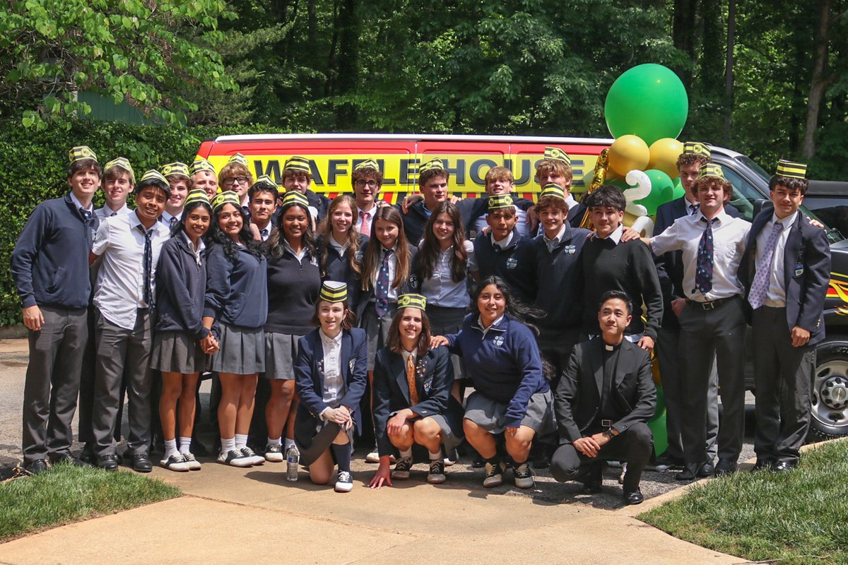 HolySpiritPrep's tweet photo. Waffle House lunch for our seniors! 💛💚 As part of our Senior Week traditions, our amazing senior moms treated the Class of 2025 to a special meal—and this year, they chose an Atlanta classic! It’s hard to believe this incredible group will be graduating in just three weeks.

#HolySpiritPrep #CatholicSchool #Classof2025
