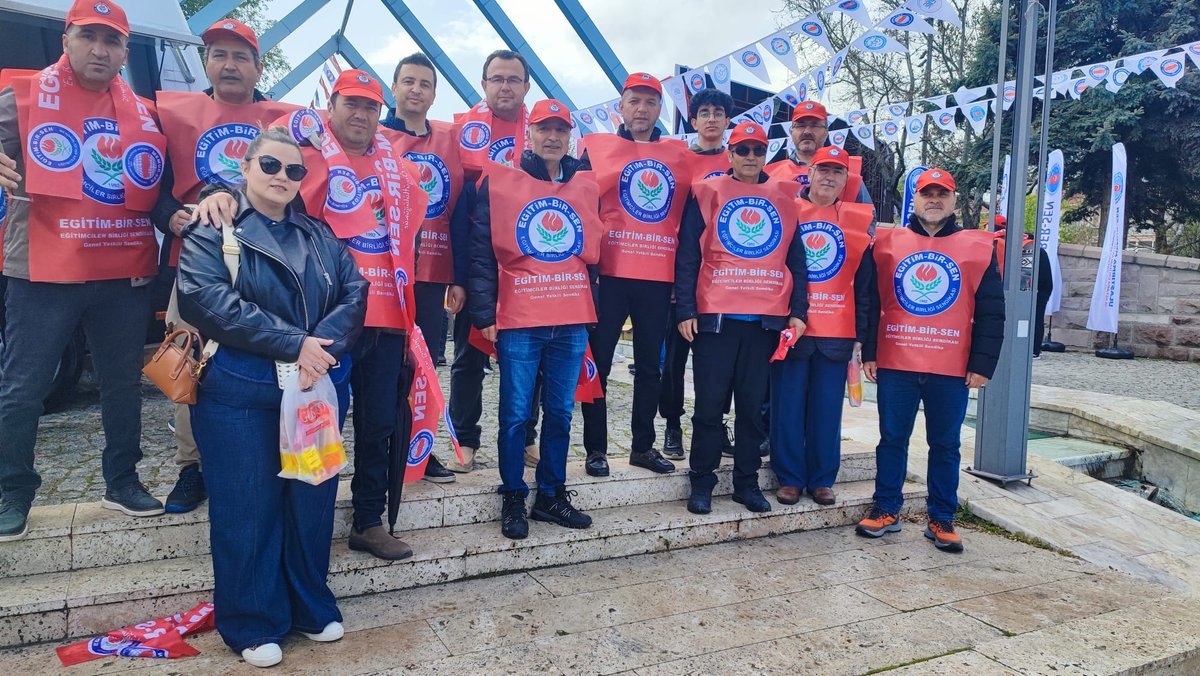 Emeğin, Emekçinin Gür Sesi Olarak Ankara Anıtpark’tan Seslendik !

Gelir dağılımında adaleti, alın terinin değerini savunma günüdür.

#1Mayıs | #Yaşasın1Mayıs
#MemurSenAnkarada
#HakEmekAdalet