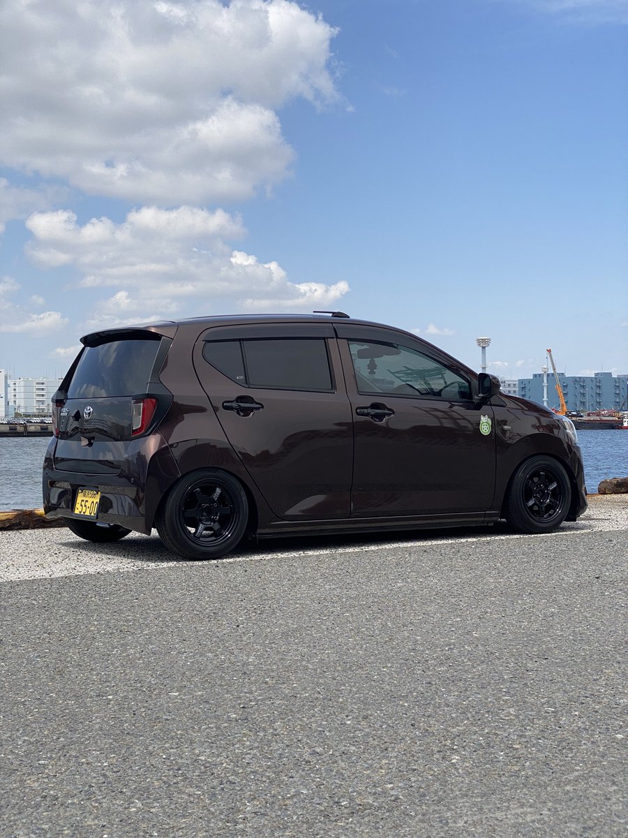 venvenryo's tweet photo. ひとまず落ち着いたので御報告!!
新しい相棒です

トヨタ LA350A ピクシスエポック

さらっと13インチのTE37でかっこ可愛く!!
余裕で燃費リッター20以上いく快適街乗りマシンです https://t.co/7S5dcPjQ9t