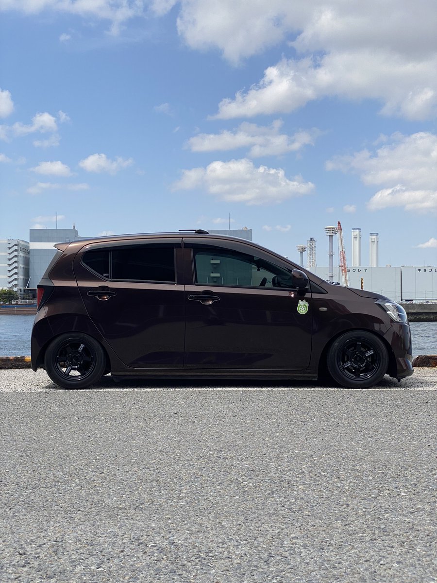 venvenryo's tweet photo. ひとまず落ち着いたので御報告!!
新しい相棒です

トヨタ LA350A ピクシスエポック

さらっと13インチのTE37でかっこ可愛く!!
余裕で燃費リッター20以上いく快適街乗りマシンです https://t.co/7S5dcPjQ9t
