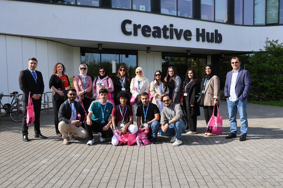 INTUniNorthants's tweet photo. Some highlights from the Gulf University visit to Northampton🌞
They took part in workshops with some of our university academics as well as visiting some local tourist attractions including Silverstone, Althorp house &amp;  Northampton Museum.

#globalengagement #weareinternational https://t.co/oDhdlac21M