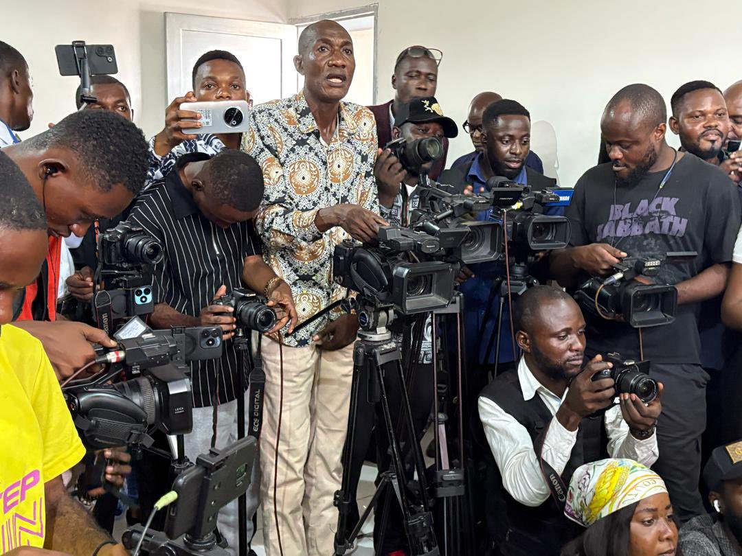 Exauce Zeka (@exaucezeka) on Twitter photo <a href="/RabbiNkulambe1/">Rabbi Nkulambe</a> dit non à Naanga : le chef de file de la jeunesse a été contacté pour rejoindre les mouvements rebelles. Le pdt de la nouvelle génération dit non et a juré de rester fidèle au chef de l’État, <a href="/Fatshi20/">Fatshi Président</a>
Rdv ce 17 Mai au std vélodrome de Kintambo. <a href="/RabbiNkulambe1/">Rabbi Nkulambe</a> dit non à Naanga : le chef de file de la jeunesse a été contacté pour rejoindre les mouvements rebelles. Le pdt de la nouvelle génération dit non et a juré de rester fidèle au chef de l’État, <a href="/Fatshi20/">Fatshi Président</a>
Rdv ce 17 Mai au std vélodrome de Kintambo.