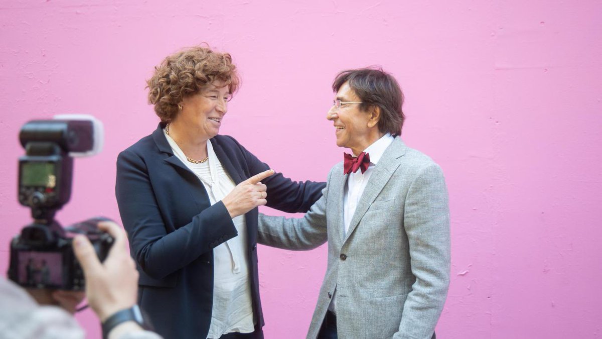 Félicitations à Petra De Sutter, qui a été élue rectrice de l’Université de Gand.
UGent se grandit après avoir choisi Petra. Ça montre au monde que le progressisme et la tolérance sont plus fort que la politique rétrograde pour laquelle plaide les Etats-Unis et certains chez