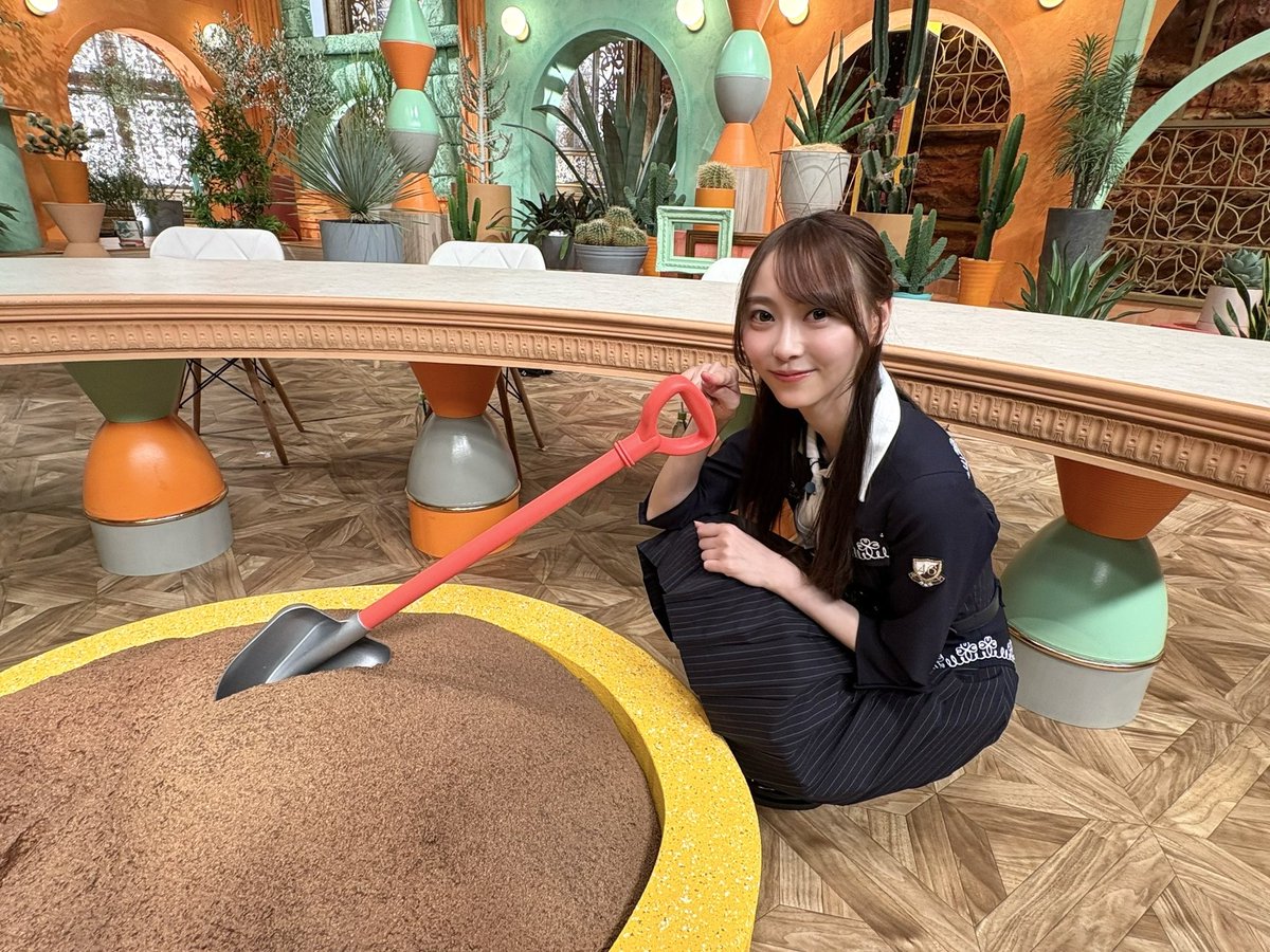 本日5月1日(木) 18:25～テレビ東京系「有吉の深掘り大調査」に #弓木奈於 が出演します🍚

ぜひ、ご覧ください👀

#乃木坂46
tver.jp/series/srp59mi…