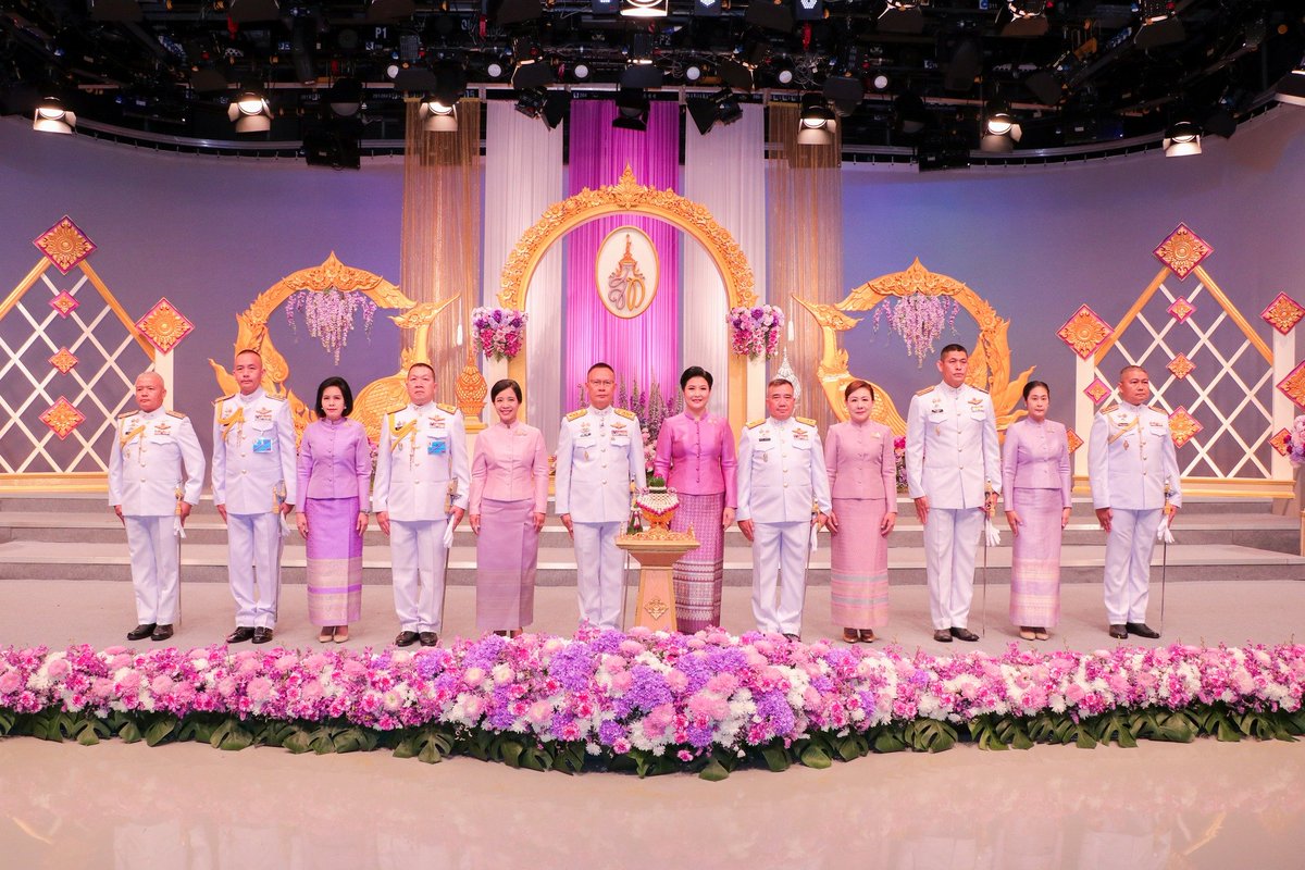 doirta_'s tweet photo. เมื่อวันพุธที่ ๓๐ เมษายน ๒๕๖๘
พล.ท. กำชัย วงศ์ศรี จก.ขว.ทบ. พร้อมด้วย คุณพิชาภรณ์ วงศ์ศรี ปธ.สม.ทบ. สาขา ขว.ทบ. นำคณะหัวหน้าหน่วยขึ้นตรงกรมข่าวทหารบก ร่วมบันทึกเทปโทรทัศน์ กล่าวอาเศียรวาทถวายพระพรชัยมงคล สมเด็จพระนางเจ้าสุทิดาฯ เนื่องในโอกาสวันเฉลิมพระชนมพรรษา ๓ มิถุนายน ๒๕๖๘ https://t.co/RqyXWH8Cjw