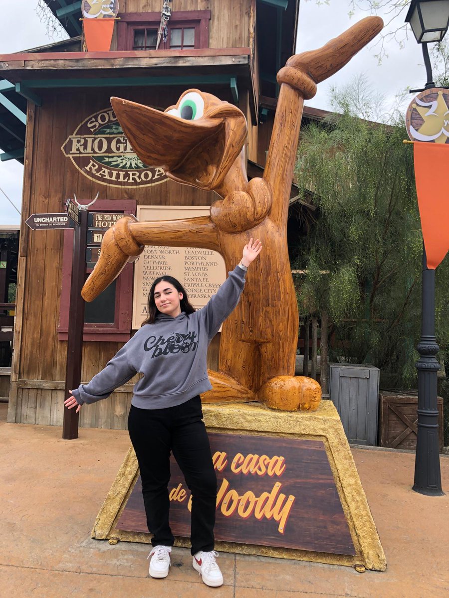 luucia275's tweet photo. 30 anys del meu lloc preferit❤️🩹
@Portaventura_ES #madetoremember https://t.co/DxYQ1pBjxR