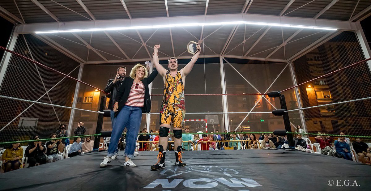 🎸 🤼‍♂️#rockandwrestling en #Torrelavega ❤️💚

‼️No os podéis perder el espectáculo que desde la concejalía de <a href="/Porti_Patri/">Patricia Portilla</a> #festejostorrelavega hemos preparado para este sábado día 3 de mayo a partir de las 18 horas en la pista cubierta de La Llama.

Entrada libre 🆓