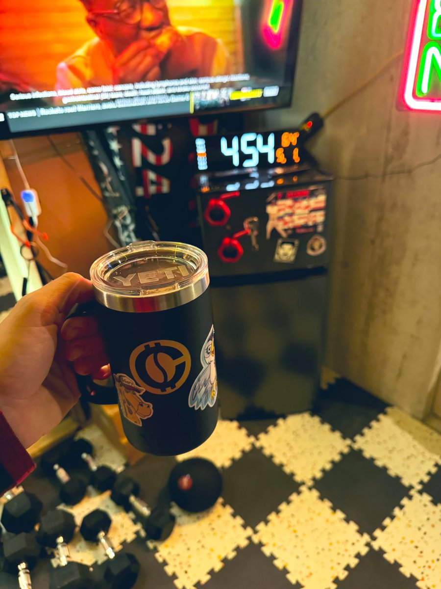 Good Morning legends ☕️💪🏼

Time to get a quick lift before I drive across the state of PA