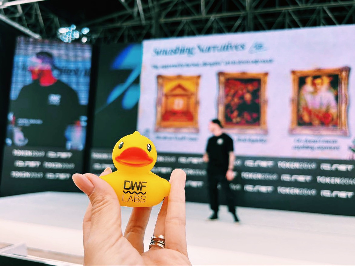 At #TOKEN2049, <a href="/ag_dwf/">Andrei Grachev</a>, Managing Partner at <a href="/DWFLabs/">DWF Labs</a>, presented his keynote “Changing the Crypto World Order”. Missed the keynote? Here’s a quick recap 👇

1️⃣ Andrei shared that regulation is evolving quickly. In 2017, BTC fought for relevance, whereas in 2025 it is now adopted