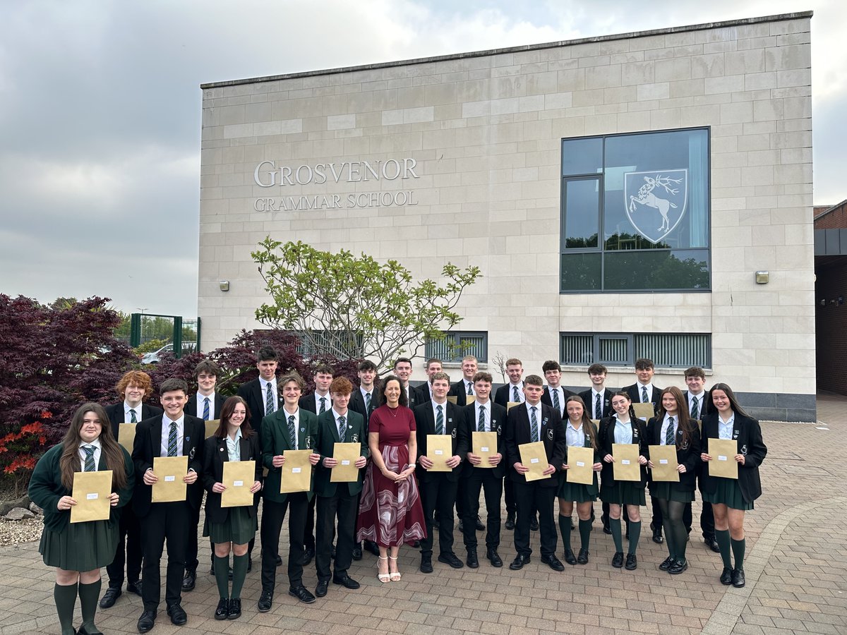 Our Honours Assembly this morning recognised the achievements of pupils in drama, music, rugby and girls hockey.  Well done to all the recipients! 🦌