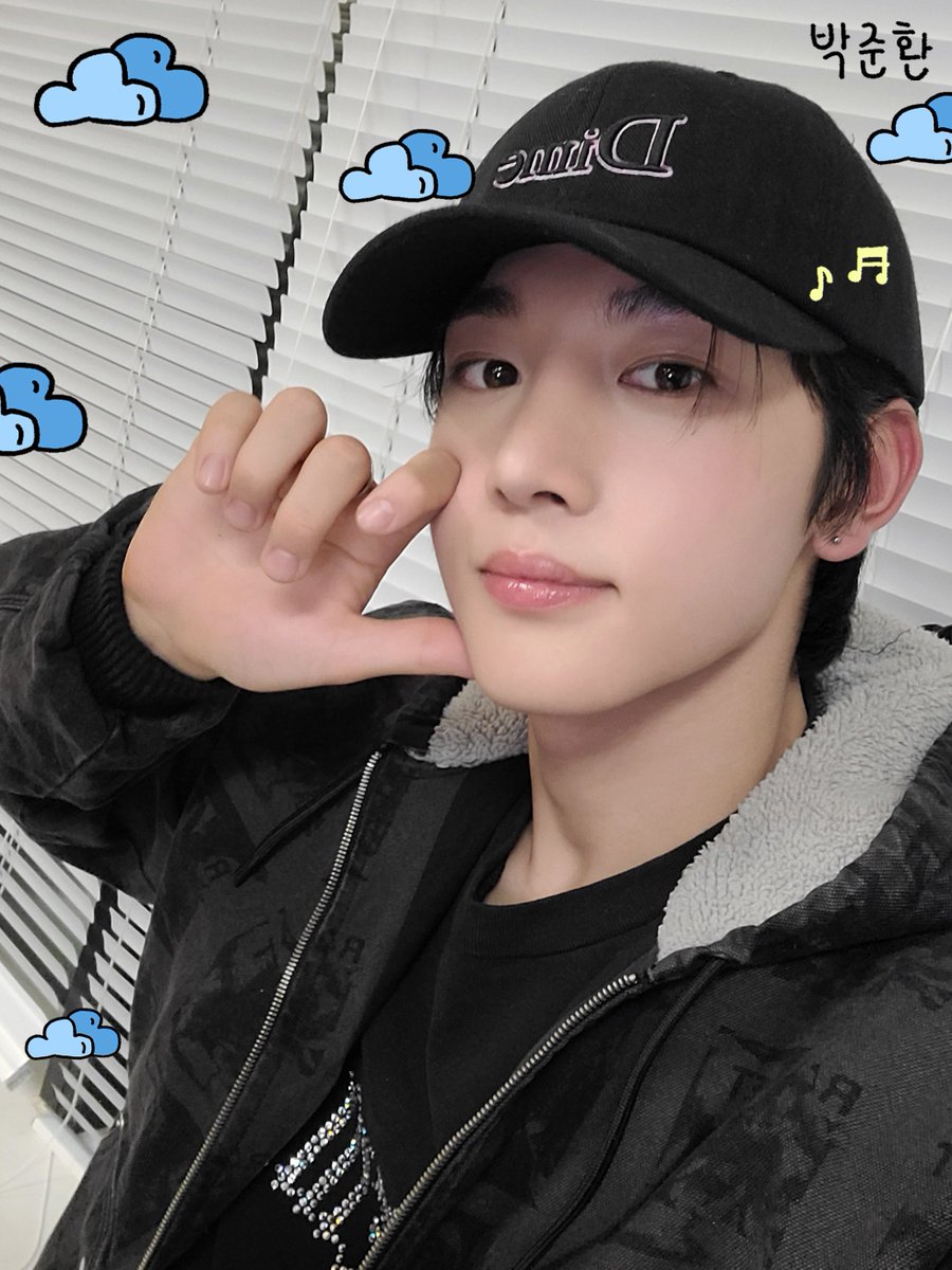 Newkids IDID ジュンファン 박준환 カバン Gp2iE5EagAAmkcx.jpg