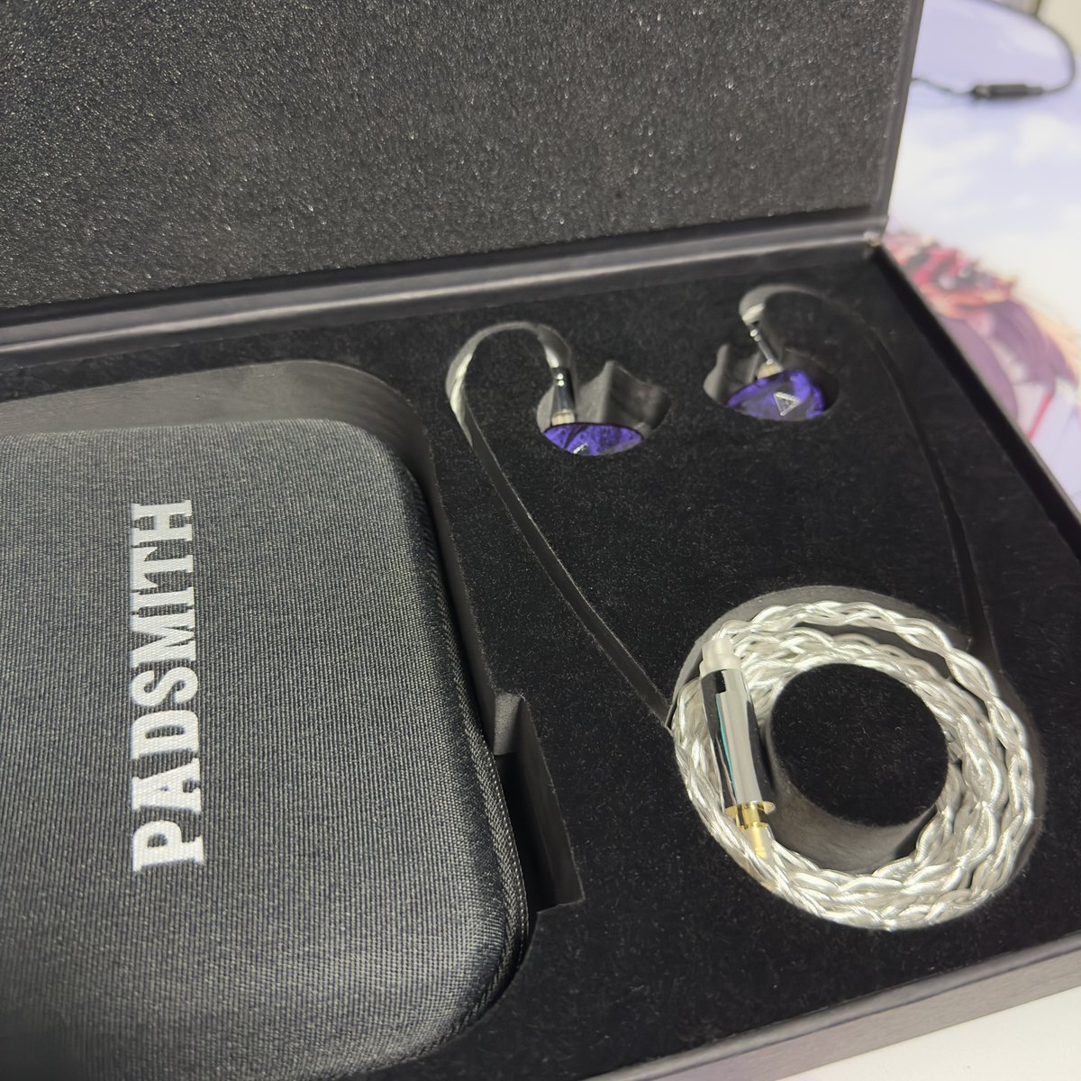 uGS7GGwfVD25869's tweet image. 新しいイヤホン届いた〜
#PADSMITH