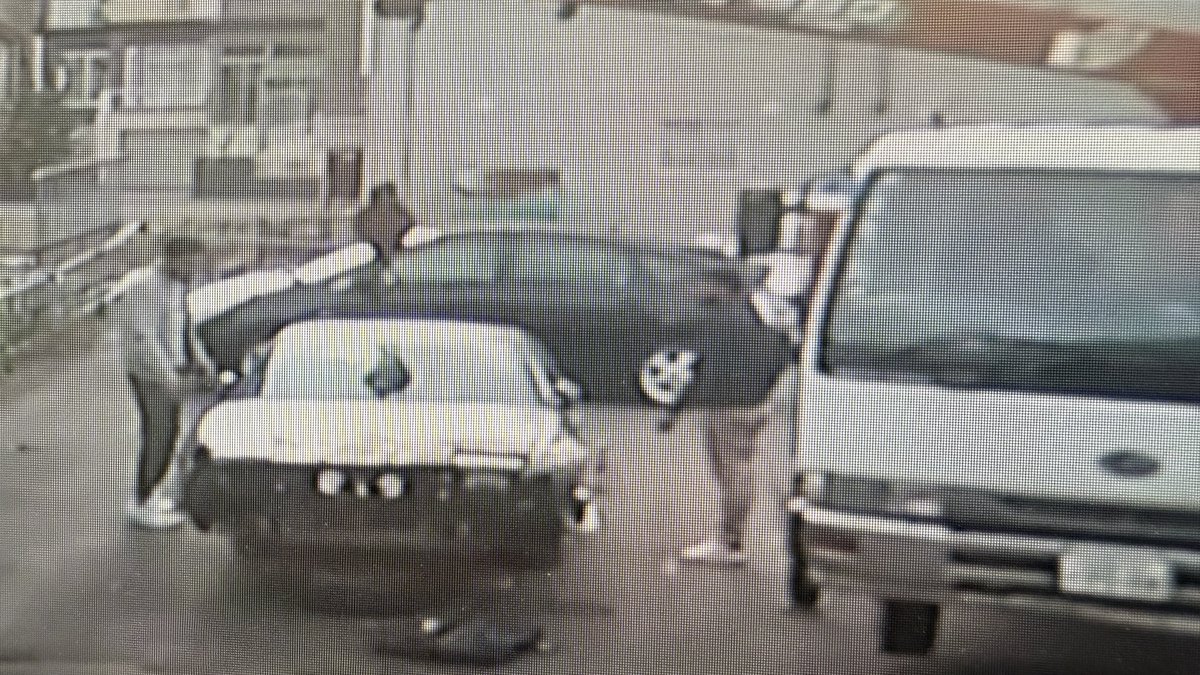 うちの若いやつの車盗まれました。
4月19日16時ごろ新川あたりでこのユニックもしくは20プリウス見かけた方や有力情報持ってる方いましたらご連絡ください犯人確保につながればなりな謝礼お支払いいたします。
#車盗まれました
#拡散希望
#北海道