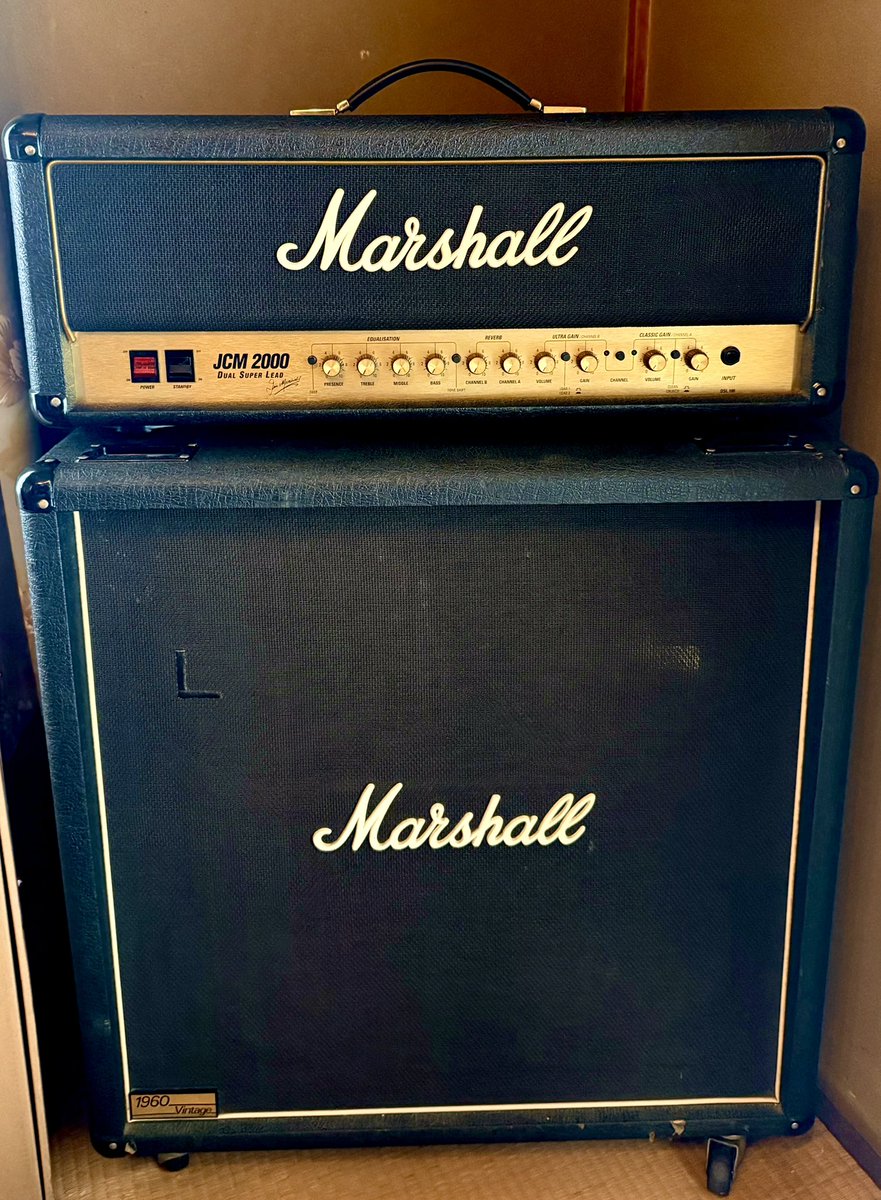 YosukeMiyake's tweet photo. DSL100

#Marshall #Marshall_amplification 
#marshallamps #marshallamps_uk 
#DSL100 #JCM2000 #myfave 
#1960BV #celestion #vintage30 
#BELDEN_8470 #thanks https://t.co/nFKfxbXrcS