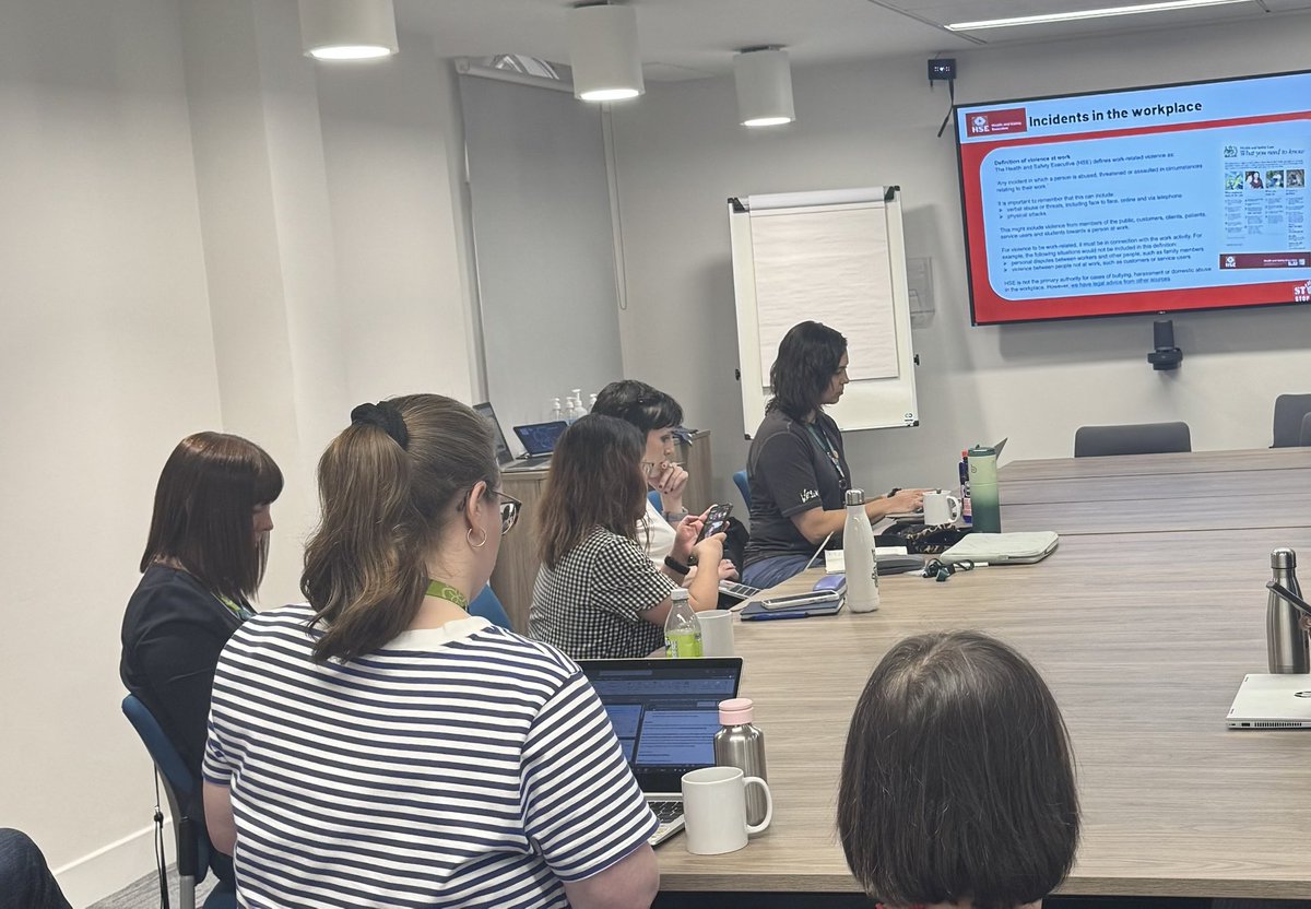 stophateuk's tweet image. We’ve been delivering training sessions to @WestYorkshireCA staff raising awareness of #hatecrime & its impact in communities & workplace. Staff shouldn’t accept abuse/ threats as part of their role, we all can play some part in tackling hate #upstanders #stophatestarthere