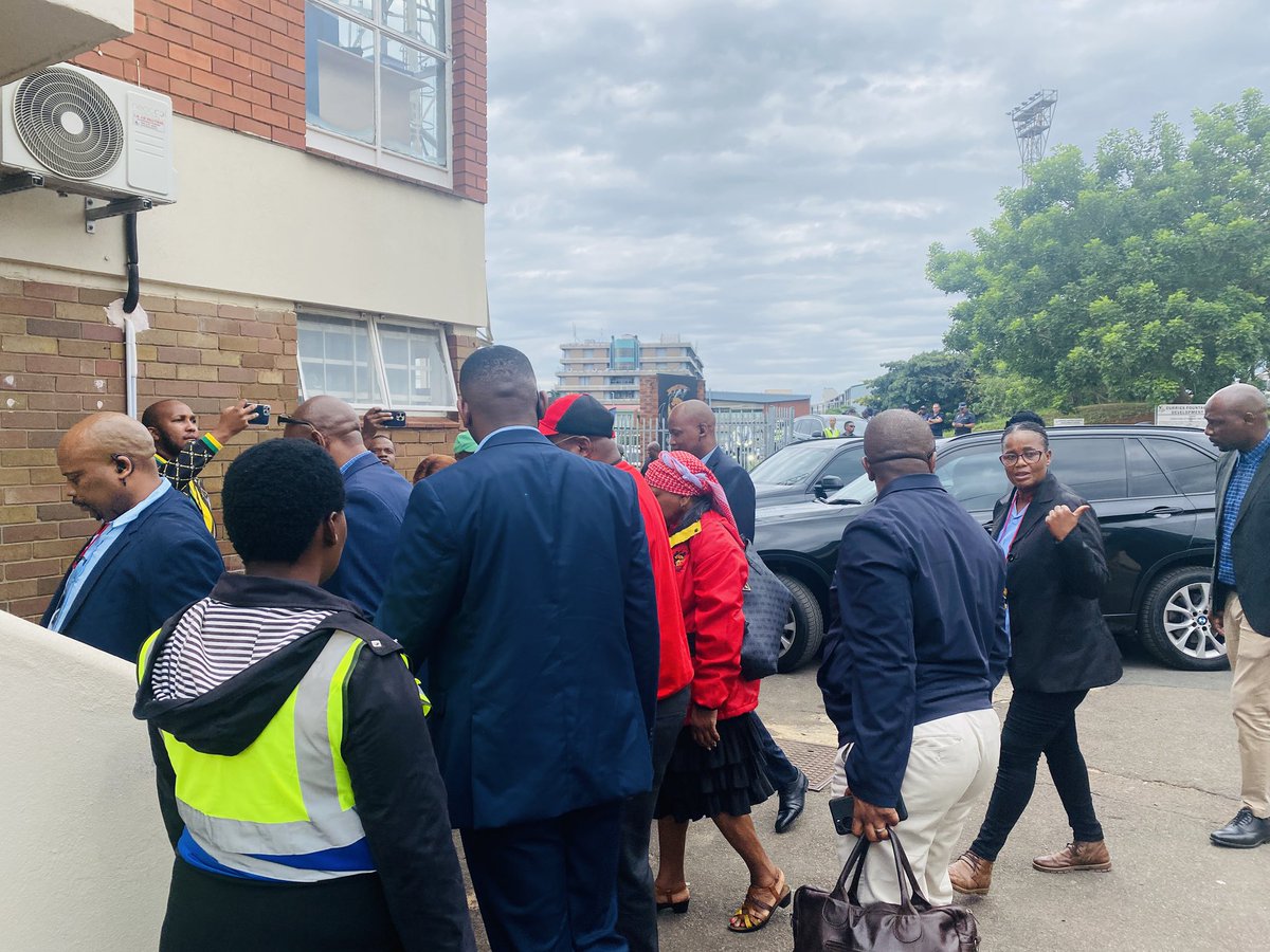 BayandaNewsTime's tweet photo. Paul Mashatile the Deputy President just arrived at the Curries Fountain to deliver a key not adress
#COSATU #WorkersDay https://t.co/laXSWPx5vz