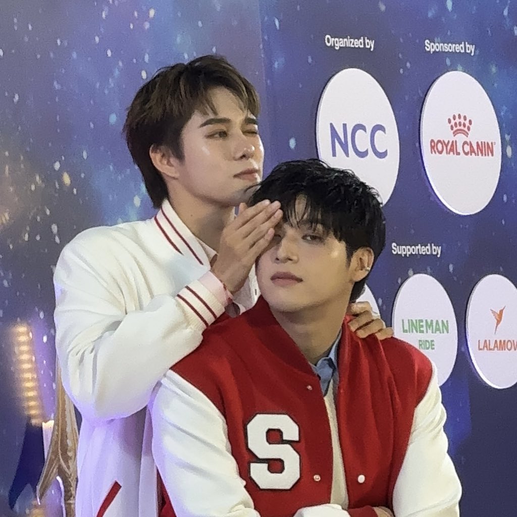 babybaek_boo's tweet image. ม๋าแมวเป้ะมาก🦮🐈‍⬛

SKYNANI WITH ROYAL CANIN

#RoyalCaninTHxSkyNani
 ♡ #skynani #สกายนานิ ♡