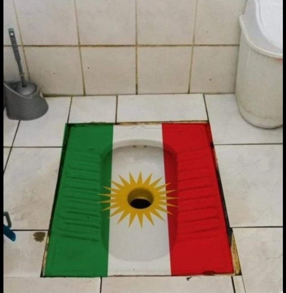 aboaljoud1986's tweet photo. @BABANNID @rojava_news_1 مراجل عالسوشال ميديا ما اعرفتك يا كس امك https://t.co/hrV72z1jPg