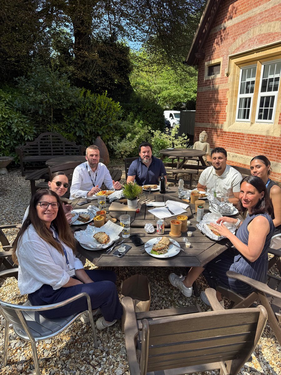 HanleyConsultng's tweet image. Officially lunch-outside weather! 🌞

We made the most of the sunshine yesterday with a team lunch, joined by Julian and Melissa. 

#TeamLunch #WorkCulture #SpringDays #HanleyConsulting #Collaboration #PeopleFirst #LunchBreak #SunnyDays #TeamTime
