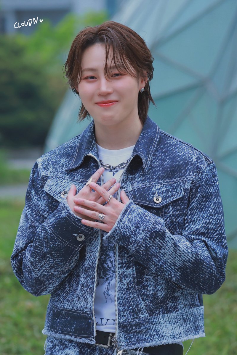 cloudn_hsw's tweet photo. 250501 하성운 엠카 스페셜 이벤트 

 ₍⸝⸝›  ̫ ‹⸝⸝₎ 

#하성운 #HASUNGWOON https://t.co/ps0Rn63Kjy