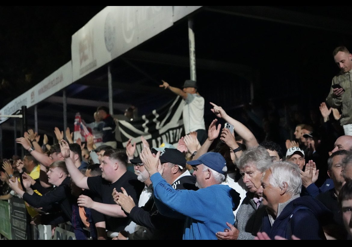 Mitch Walker (@mitchwalkergk) on Twitter photo The boys and support, absolutely top draw ⚪️🌑 <a href="/DoverAthletic/">Dover Athletic FC</a>
.
.
#upthewhites #dover The boys and support, absolutely top draw ⚪️🌑 <a href="/DoverAthletic/">Dover Athletic FC</a>
.
.
#upthewhites #dover
