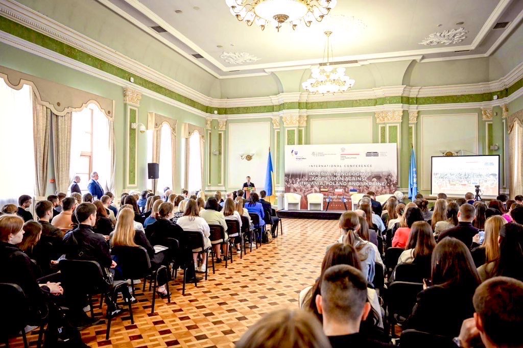 Honored to speak at the 🇱🇹🇵🇱🇺🇦 event on the legacy of russia’s imperial aggression. From Catherine II to Putin, the pattern is clear- but so is our response: unity, resilience, and a shared fight for freedom. We stand with 🇺🇦 on its path to a peaceful, democratic future in the EU