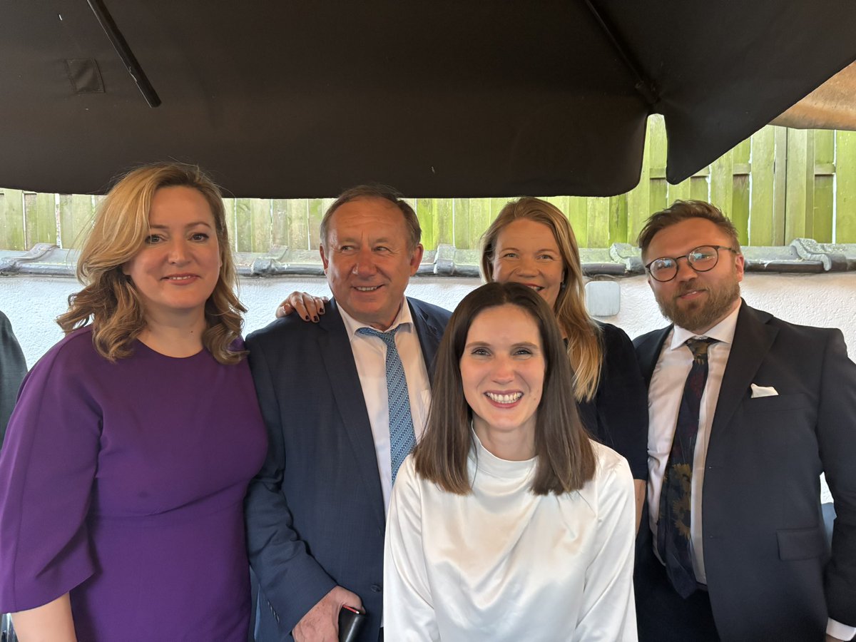 Alisa Tiganj (@talisaeu) on Twitter photo Goodbyes are difficult but some are tougher than others. Bidding farewell to Wolfgang Burtscher, Director General of <a href="/EUAgri/">EU Agriculture🌱</a>, unwavering defender of #agriculture, #EU & pragmatism. Friend of farmers & Member States. It was an honour to be his assistant! Goodbyes are difficult but some are tougher than others. Bidding farewell to Wolfgang Burtscher, Director General of <a href="/EUAgri/">EU Agriculture🌱</a>, unwavering defender of #agriculture, #EU & pragmatism. Friend of farmers & Member States. It was an honour to be his assistant!