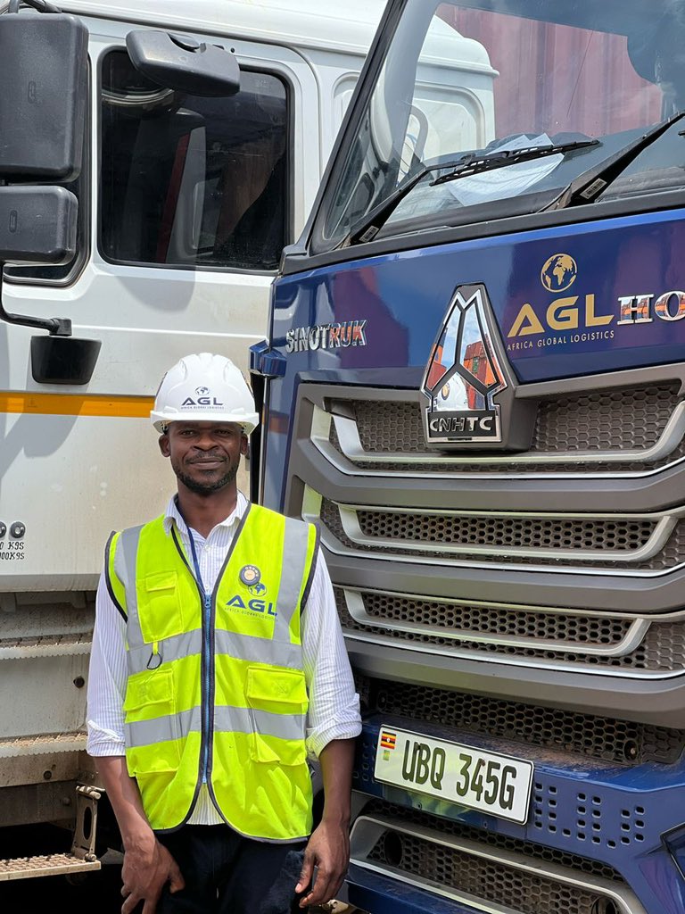Peter_Simon_P's tweet photo. Happy Labours day to all workers! Am Logistician by profession and passionate to serve you all.😊🫡🙏
#EssentialSector https://t.co/Z4Y1oif0le