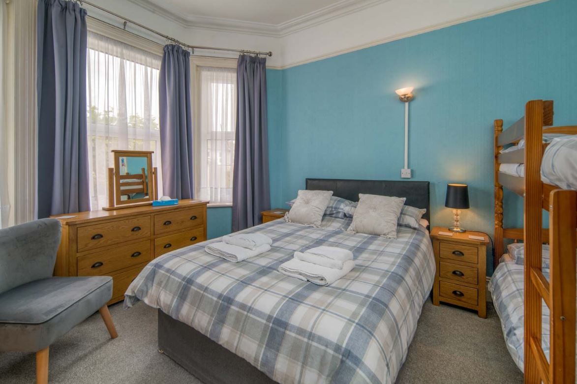 Hotels Available tweet media