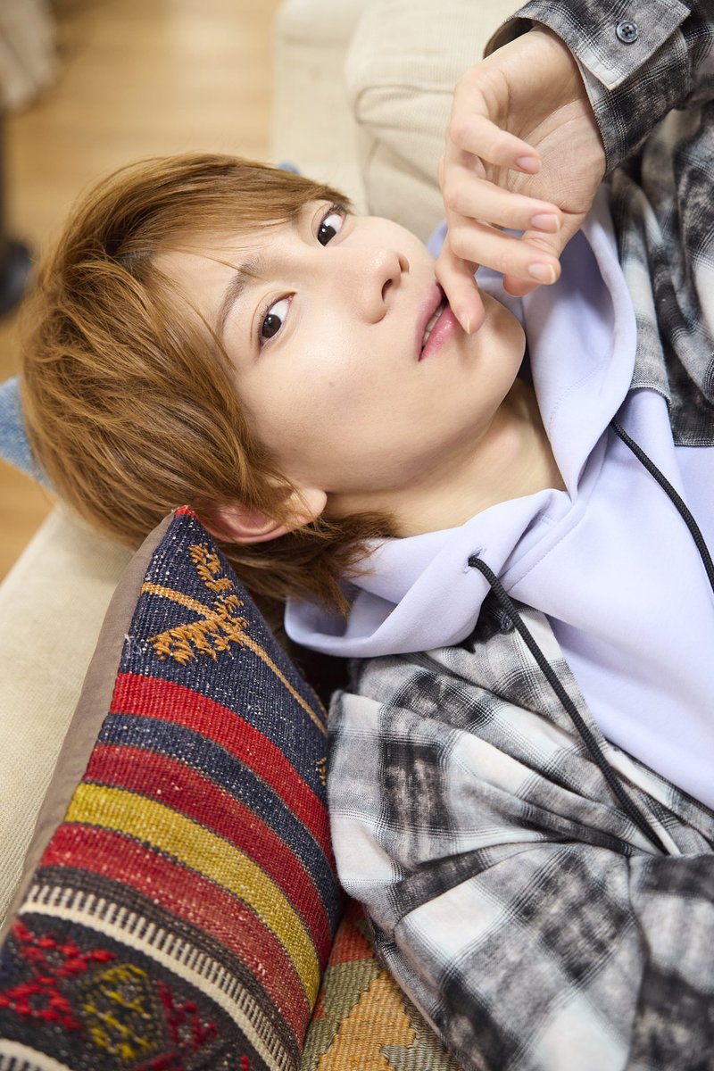 trendicon_info's tweet photo. 【絶賛発売中】
TRENDiCON NO.2が好評発売中！！
本誌にも掲載されている写真を一部公開いたします✨

5/7までの販売ですので、お早めにご確認ください！

注文販売サイト
https://t.co/PPQRLRZPi4

5/1（木）0:00~5/7（水）23:59まで
★1名30P
★限定ポストカードセットあり
★直筆サイン入りのプレゼント企画🎁

@araki_hiro0614 @Eightkns @akazawa_taro