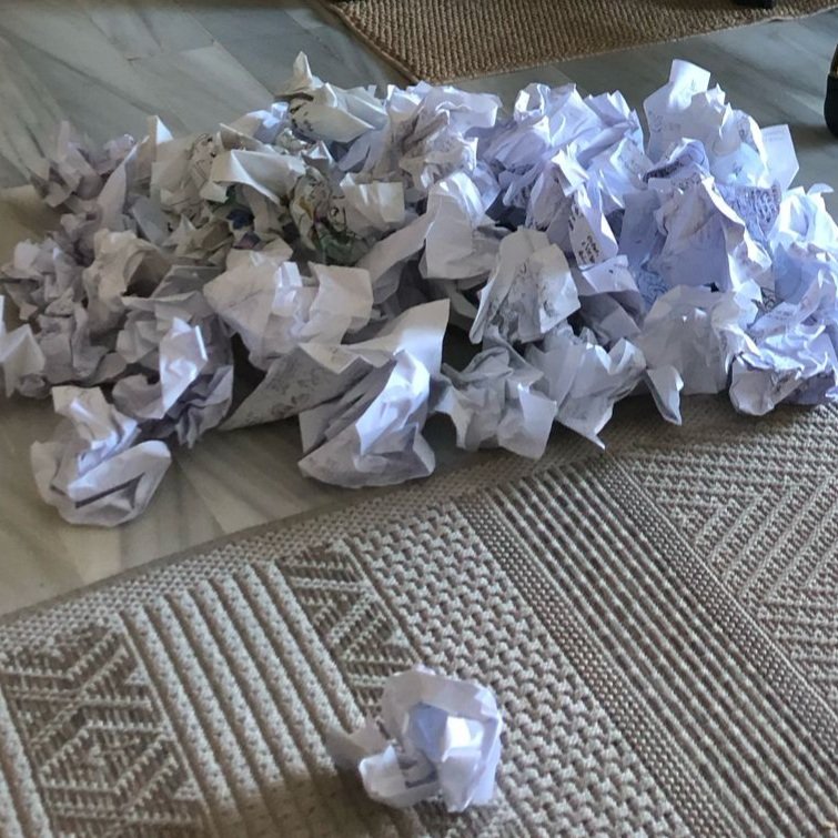 Quand je fini un album de Razorbacu, je jette tous mes storyboards et mes dessins .... c'est mon rituel pour passer au suivant 🙂