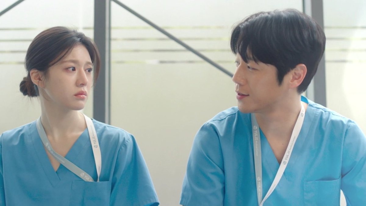 nophiasandverb's tweet photo. Gu Dowon's favourite view:

#ResidentPlaybook
#언젠가는슬기로울전공의생활
#GoYounJung #고윤정 
#ResidentPlaybookEp7 https://t.co/a3fGiFVlfS