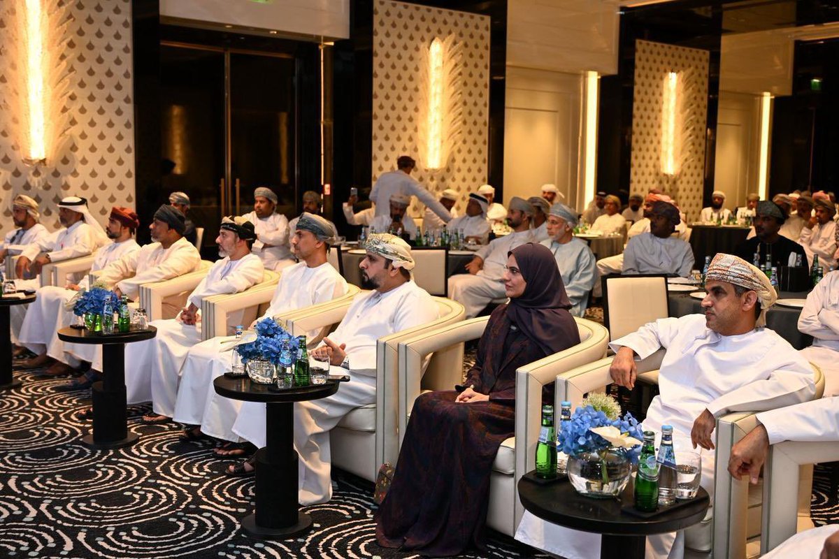 SPF_Oman's tweet photo. 🤝 في إطار امتداد التغطية التأمينية للعاملين بين دول مجلس التعاون لدول الخليج العربية 

📃 #صندوق_الحماية_الاجتماعية يشارك في ورقة عمل بالتعاون مع مكتب العمل المشترك بدولة #قطر الشقيقة. 

وذلك لتسليط الضوء على قانون الحماية الاجتماعية ونظام #مد_الحماية_التأمينية

As part of ongoing efforts to extend insurance coverage for workers across the Gulf Cooperation Council (GCC) countries, the Social Protection Fund participated in a joint working paper in collaboration with the Joint Labour Office in the State of #Qatar.

The presentation aimed to highlight the Social Protection Law and the GCC Unified Insurance Extension System.

#SocialProtectionFund
#InsuranceExtensionSystem
#GCC_Collaboration