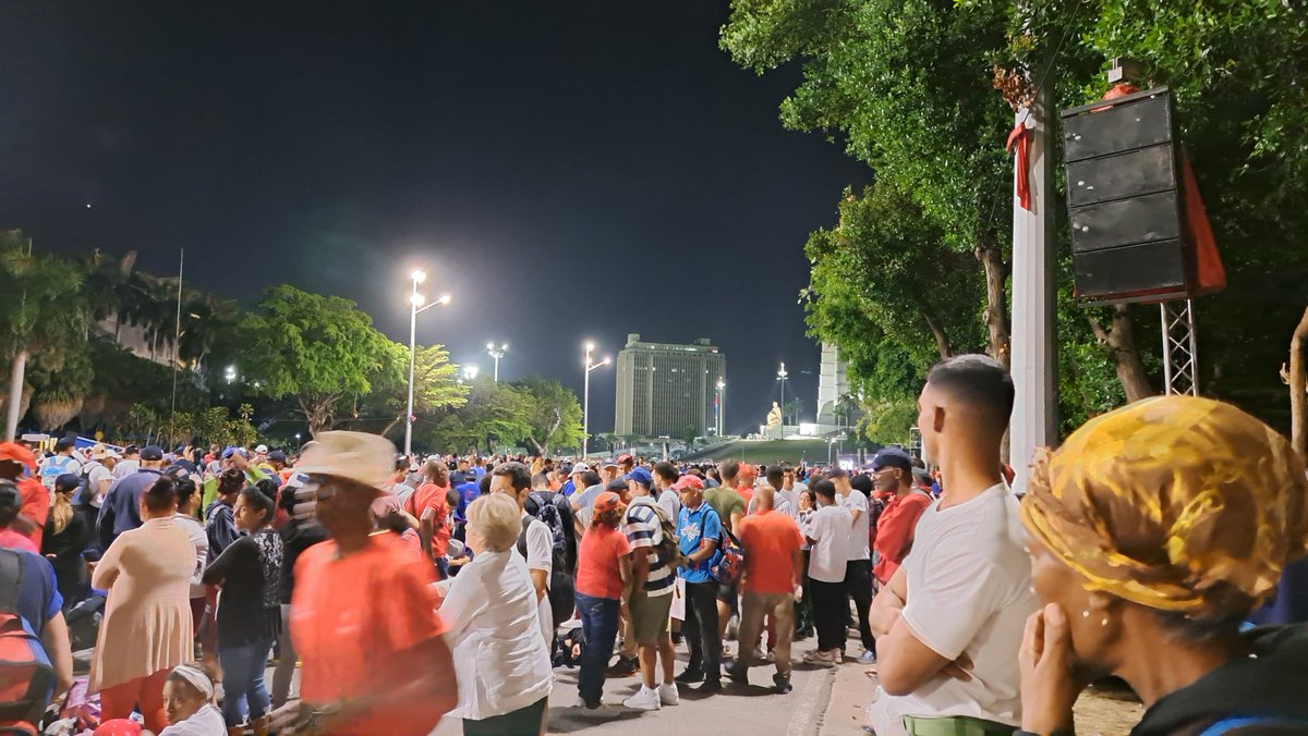 #Cuba 
Todo listo. Viva el 1ero de Mayo 🇨🇺