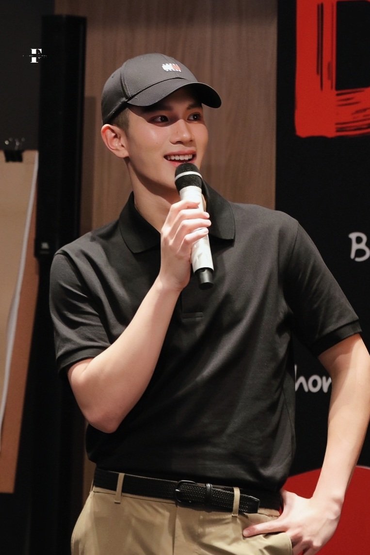 FourthOfficiall's tweet photo. น้องโฟ้ดหล่อขนาดนี้ได้ไงงงง 🫠🫠

#BONCHONVOYAGExGF
#Fourthnattawat #โฟร์ทณัฐวรรธน์ @tawattannn https://t.co/nkqWUi2Jtf