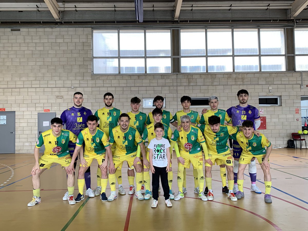 🟡 SEGUNDA DIVISIÓN B

⏱1' | 0 - 0 | <a href="/Alcala_FS/">CD Alcalá de Guadaíra FS</a> - <a href="/JaenFS/">Jaén Paraíso Interior FS</a> "B"

🎙 ¡Comienza el partido!

5️⃣ 🔵 El Daher, Chicho, David López, Márquez y Buendía 

5️⃣ 🟡  <a href="/_joseemr__/">_joseemr__</a>, @_joaquinillo11, <a href="/RaulHdezz__/">Raul Hernandez</a>, <a href="/luque58/">Carlos Luque</a> y <a href="/10Aarooon/">Aaron Hernández</a> 

#SomosJaén💛#FuturoAmarillo