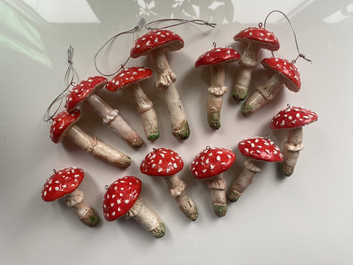 ПОШЛИ ГРИБЫ
Время розыгрыша от Сашхен!

В этот раз вы можете выиграть мой мухоморчик ручной работы. 🍄

Правила простейшие:
✨Ретвит этой записи
✨Подписка
✨Ожидание

Победитель будет выбран среди ретвитнувших после майских (рандомайзер)

Всем чмок, удачи и грибного улова
🍄🍄🍄