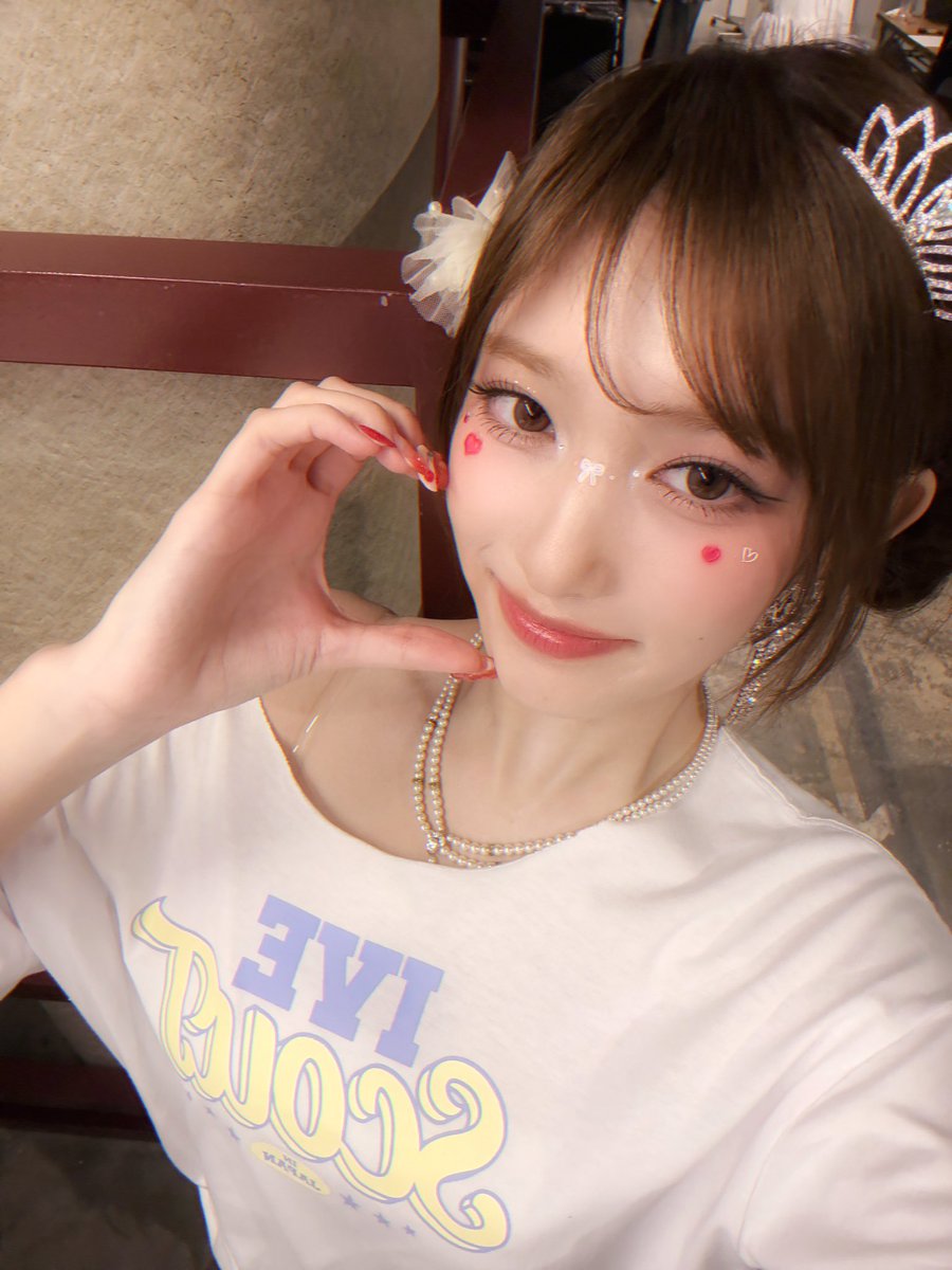 IVEstarship_JP's tweet photo. 楽しいことばかりだった日本ツアーが終わりました。すぐに戻ってくるから、ちょっとだけ待っててね⭐️

#IVE #アイヴ #아이브
#LEESEO #イソ #이서 https://t.co/h8QWSBveZ6