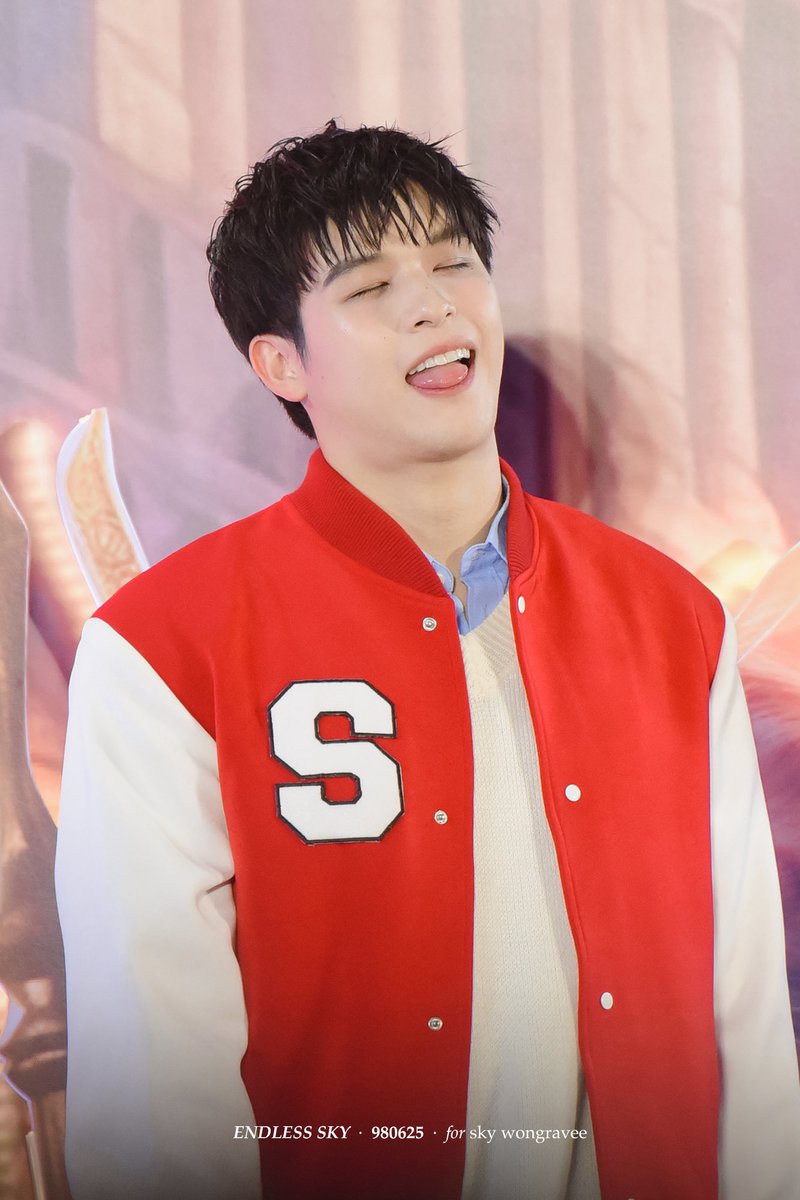 เหมือนซามอยด์ตุวจิงงงง! 😭

SKYNANI WITH ROYAL CANIN 

#RoyalCaninTHxSkyNani
#skywongravee <a href="/skywongraveee/">Wongravee Nateetorn</a>