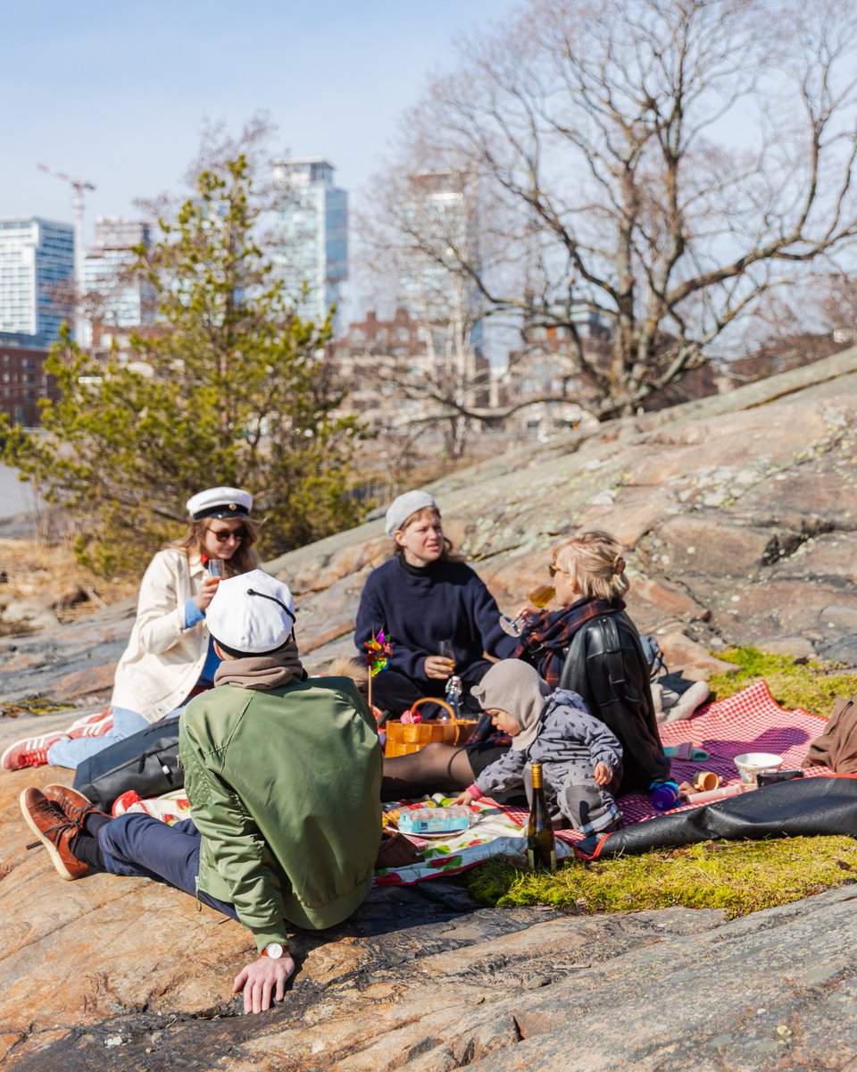 Hyvää vappua! Happy May Day! 🎉

Consulate General of Finland in New York is closed on May 1, 2025. In case of urgent consular emergencies, please contact the MFA’s 24/7 service: um.fi/service-24/7

📷: Ninni West