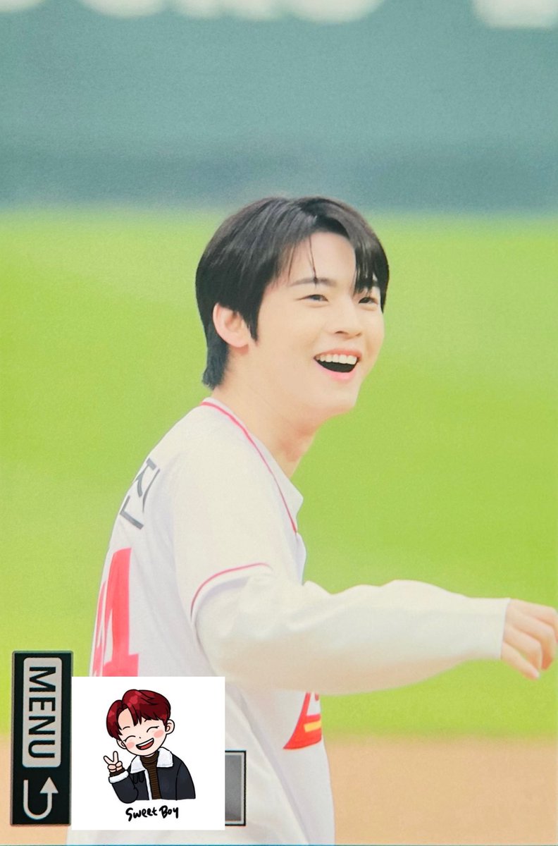 sweetboy422's tweet photo. 250501 SSG시구

++

#HYOJIN #효진 #김효진 #온앤오프 #ONF @WM_ONOFF https://t.co/r5x0FqcMkm