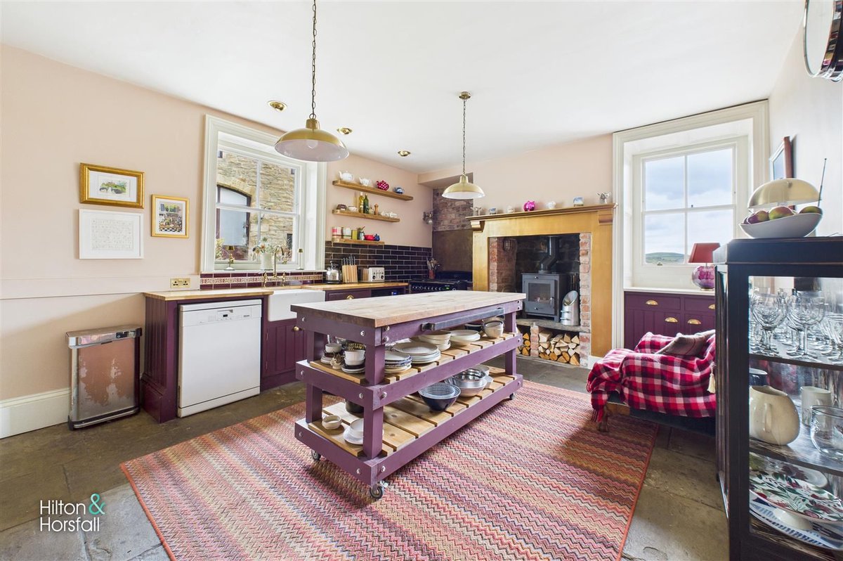 HiltonHorsfall's tweet photo. HIll End House | Briercliffe | Semi Detached | 2 Reception Rooms | Large Kitchen | Utility | 4 Bedrooms | 2 Bathrooms | Potential to Convert Attic | Stunning Elevated Position | OIRO £459,950 https://t.co/jufufdu9hz