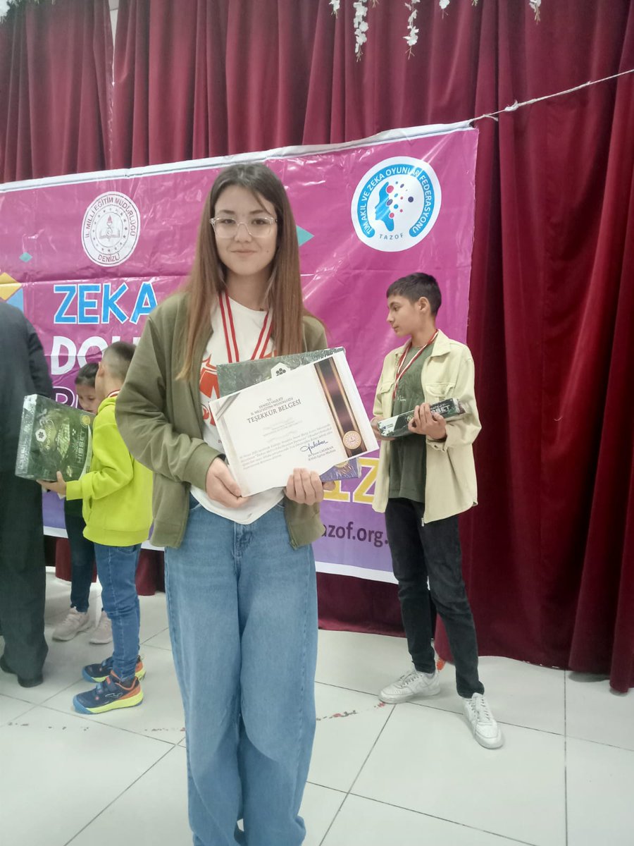 kale_ybo's tweet photo. Öğrencimiz B. Ünver Zeka Oyunları Turnuvası Küre Oyunu kategorisinde İl 3.'sü oldu. Öğrencimizi tebrik eder, öğretmenimiz @UlasTonka 'ya teşekkür ederiz. @denizlimem @kalemem20 https://t.co/E4bX57sKmT