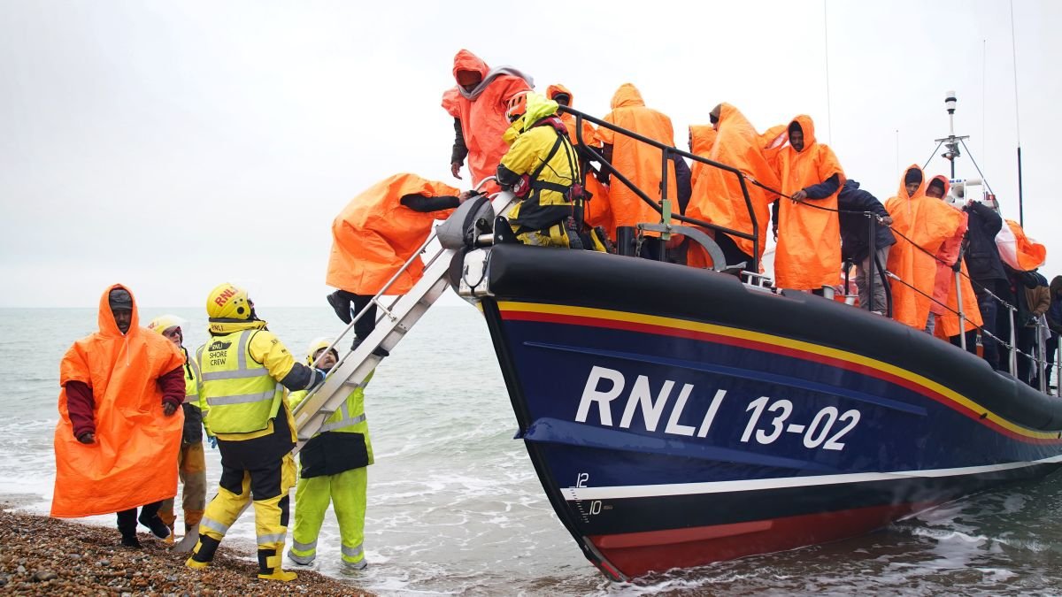 Ferrying migrants across the channel is not the job of the RNLI. 

We should pass a law that if picked up they are returned immediately to their point of departure not to the UK.

What are your thoughts?
