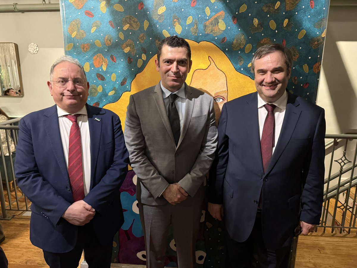 BeFarouk's tweet image. The Syrian American Council was honored to host a special dinner for Finance Minister Mr. Yisr Bernieh and Central Bank Governor Mr. Abdulkader Husrieh.
Attendees learned about Syria’s efforts to rejoin the global financial system, attract investment, and involve the Syrian…