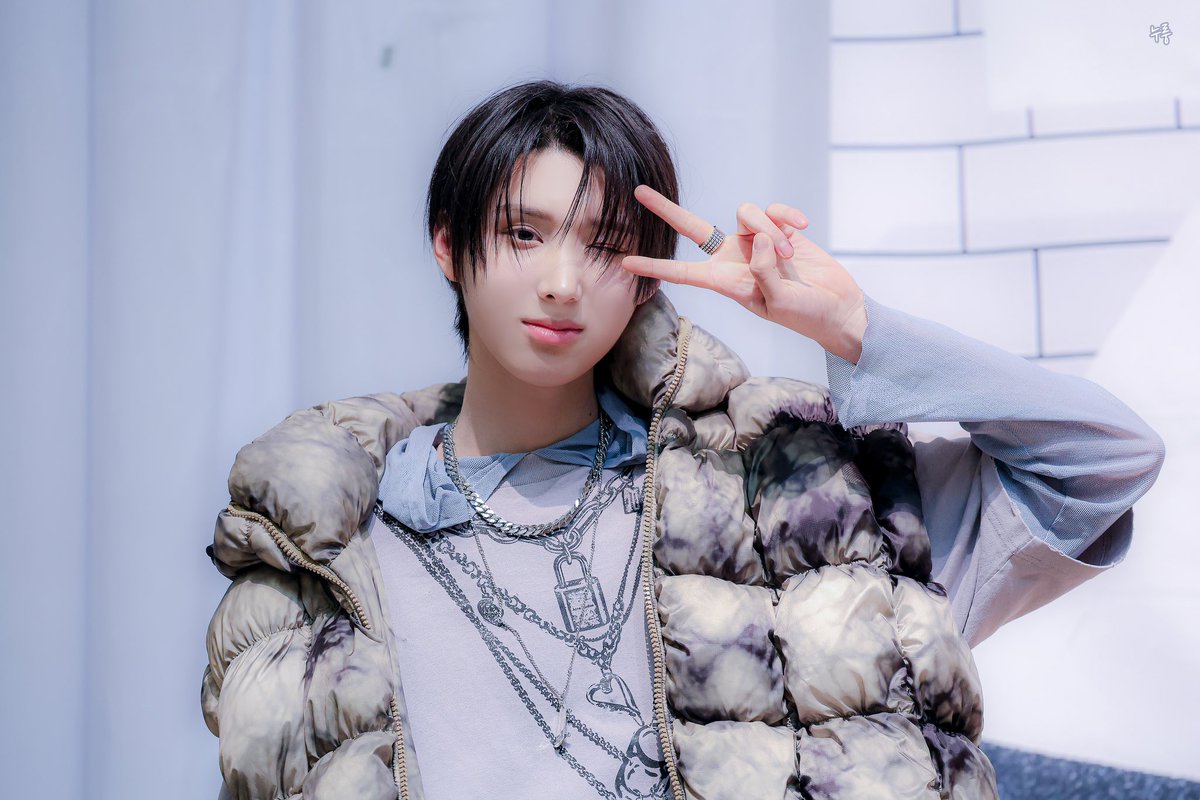 누룽 tweet media