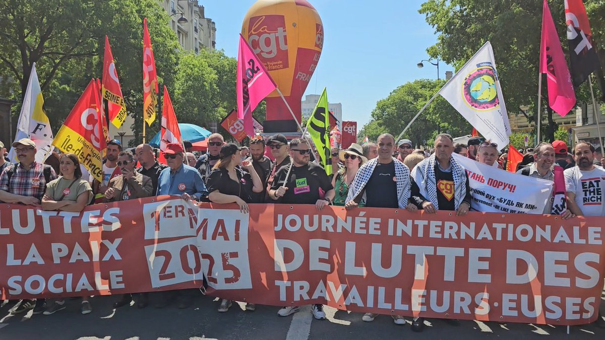 CGTRRII's tweet photo. 1° de Mayo en París invitados por @UnionSolidaires representando a la #RedSindicalInternacionalSolidaridadyLuchas https://t.co/suKe6O4lLJ