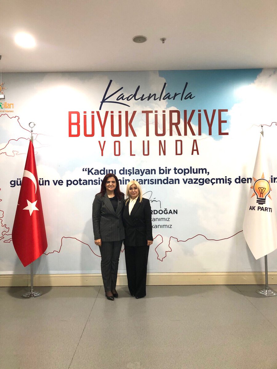 Aynur Dikmen 🇹🇷 (@aynurakandikmen) on Twitter photo AK Parti Genel Merkez Kadın Kolları MKYK üyemiz Sn <a href="/ZehraBekarEren/">Zehra Eren 🇹🇷</a> Başkanımıza nazik karşılamaları için teşekkür ediyor, kolaylıklar diliyorum. AK Parti Genel Merkez Kadın Kolları MKYK üyemiz Sn <a href="/ZehraBekarEren/">Zehra Eren 🇹🇷</a> Başkanımıza nazik karşılamaları için teşekkür ediyor, kolaylıklar diliyorum.